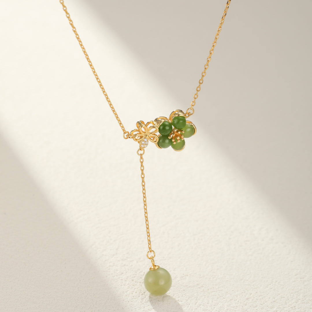 Collier Jade – Fleur de Prunier, Argent Plaqué Or