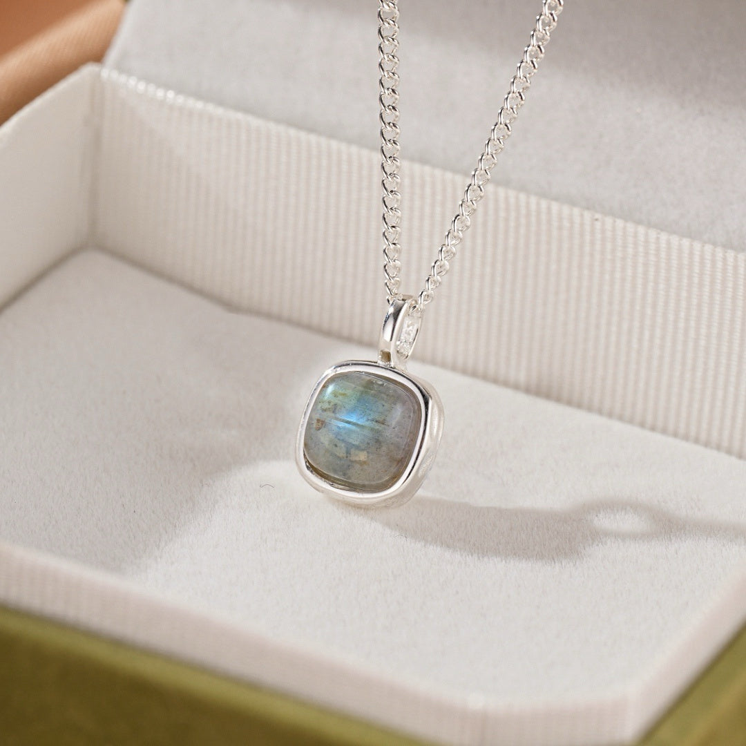 Labradorite Necklace – Inner Beauty, Silver