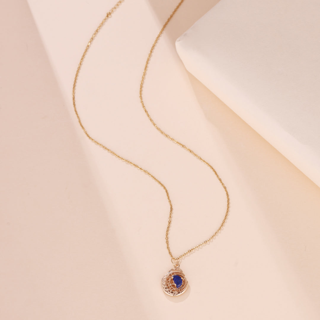 Collier Lapis Lazuli – Lune Étoilée, Argent Plaqué Or