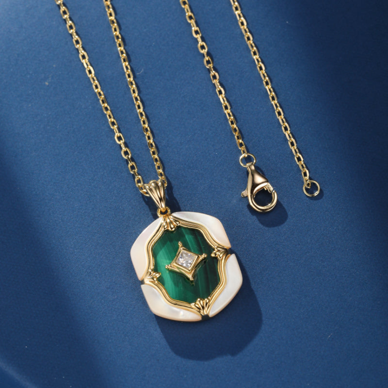 Collier Malachite et Nacre – Astres en Verdures, Argent Plaqué Or