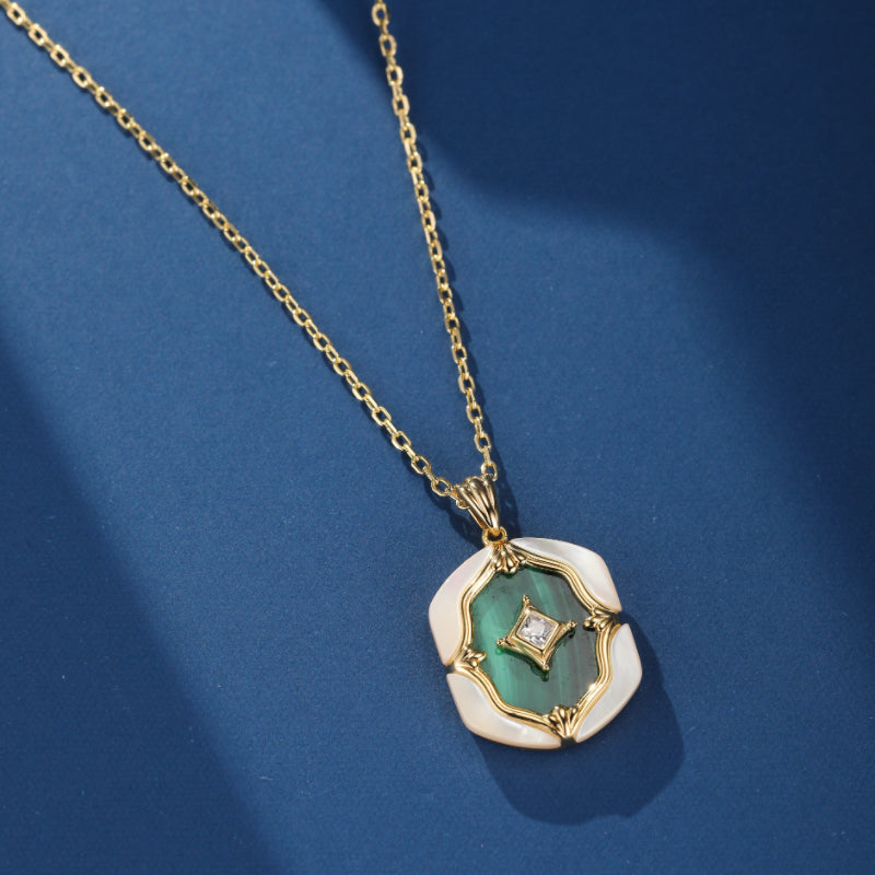 Collier Malachite et Nacre – Astres en Verdures, Argent Plaqué Or