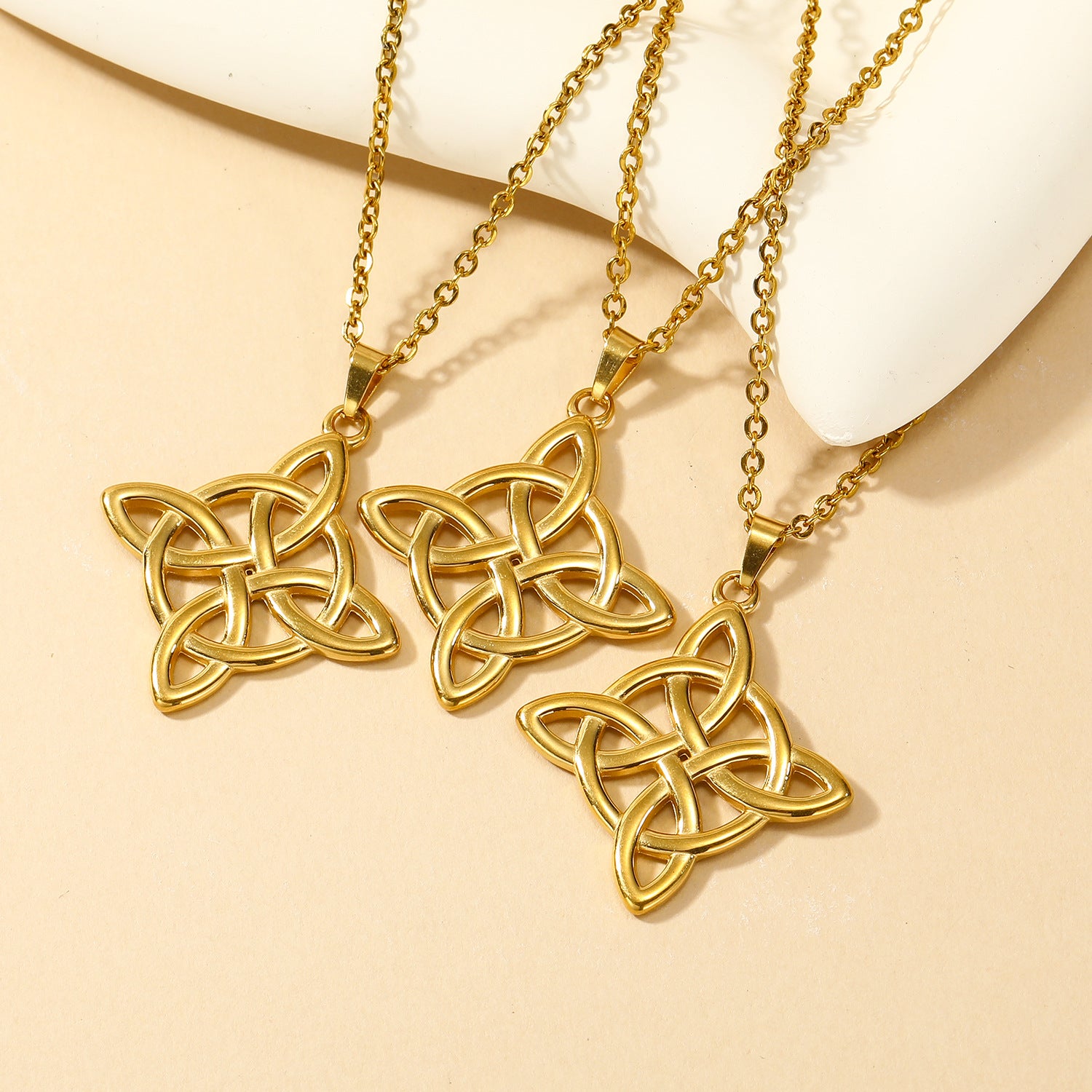 Witch's Knot Necklace – Mystical Elegance, Titanium Stainless Steel