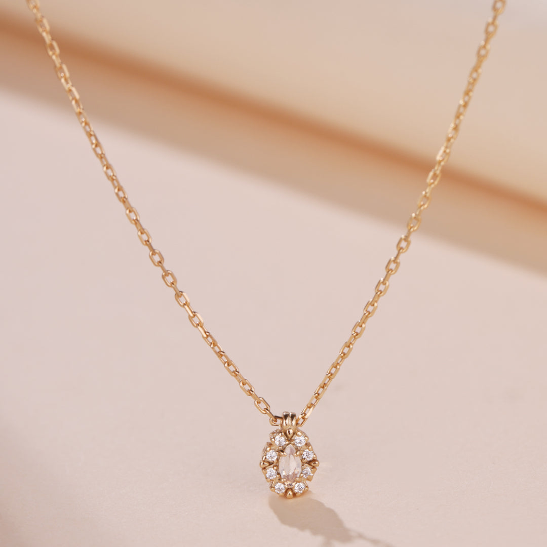 Collier Opale Blanche – Brume Étoilée, Argent Plaqué Or