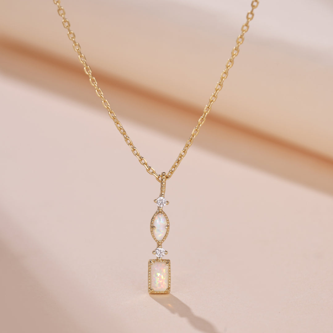 Collier Opale – Éveil de Sérénité, Argent Plaqué Or