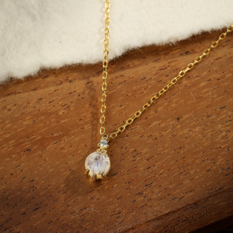 Collier Pierre de Lune – Goutte Lumineuse, Argent Plaqué Or