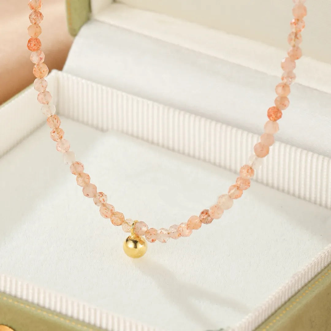 Sunstone Necklace – Sparkling Halo, Gold-Plated Silver
