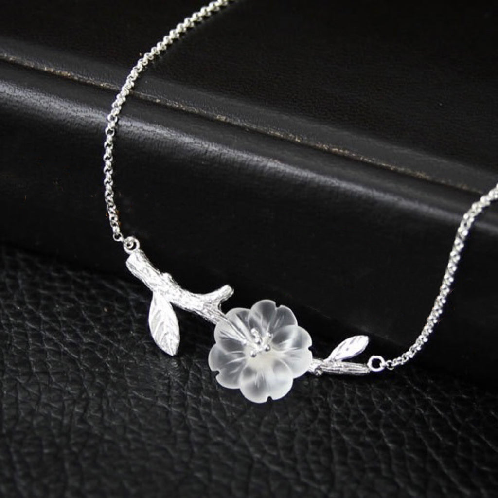 Collier Quartz Clair – Fleur de Tranquillité, Argent