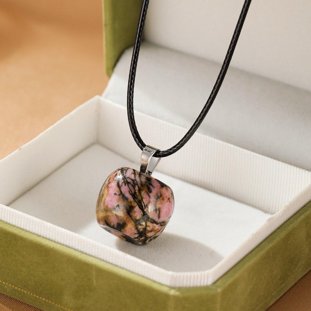 Collier Rhodonite – Force du Cœur