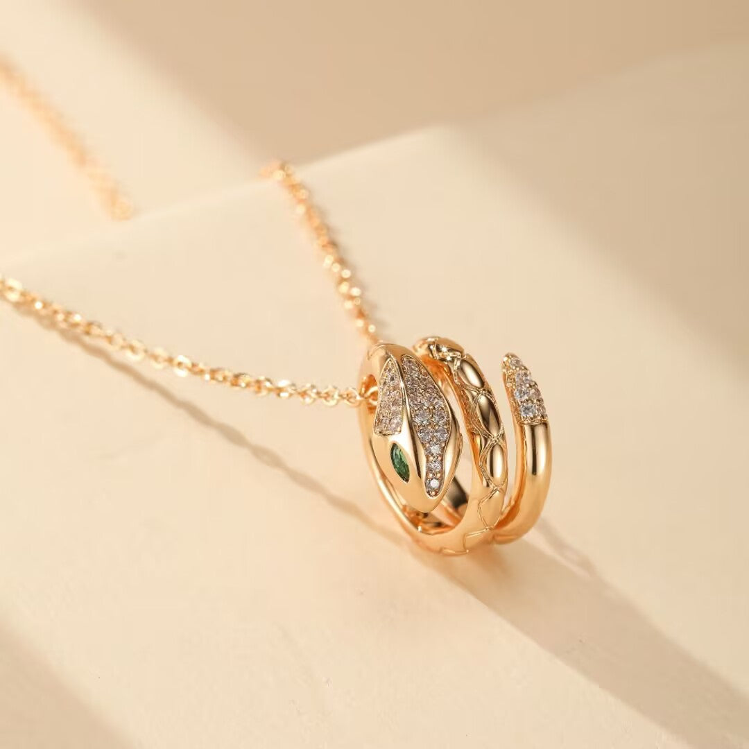 Serpent Necklace – Wild Elegance