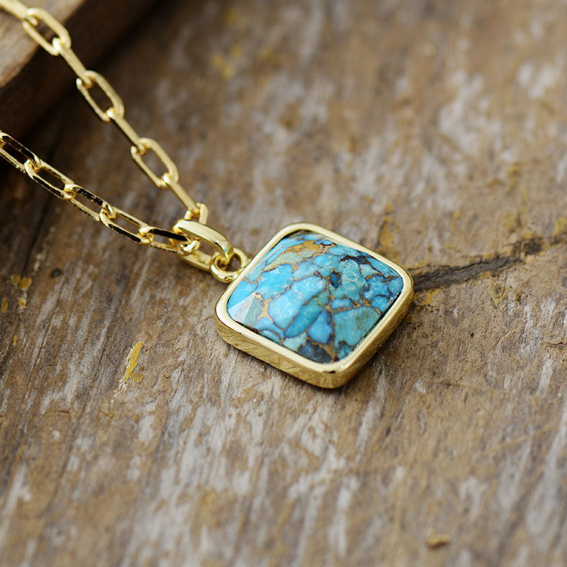 Collier Turquoise – Carré de Cyan, Argent Plaqué Or