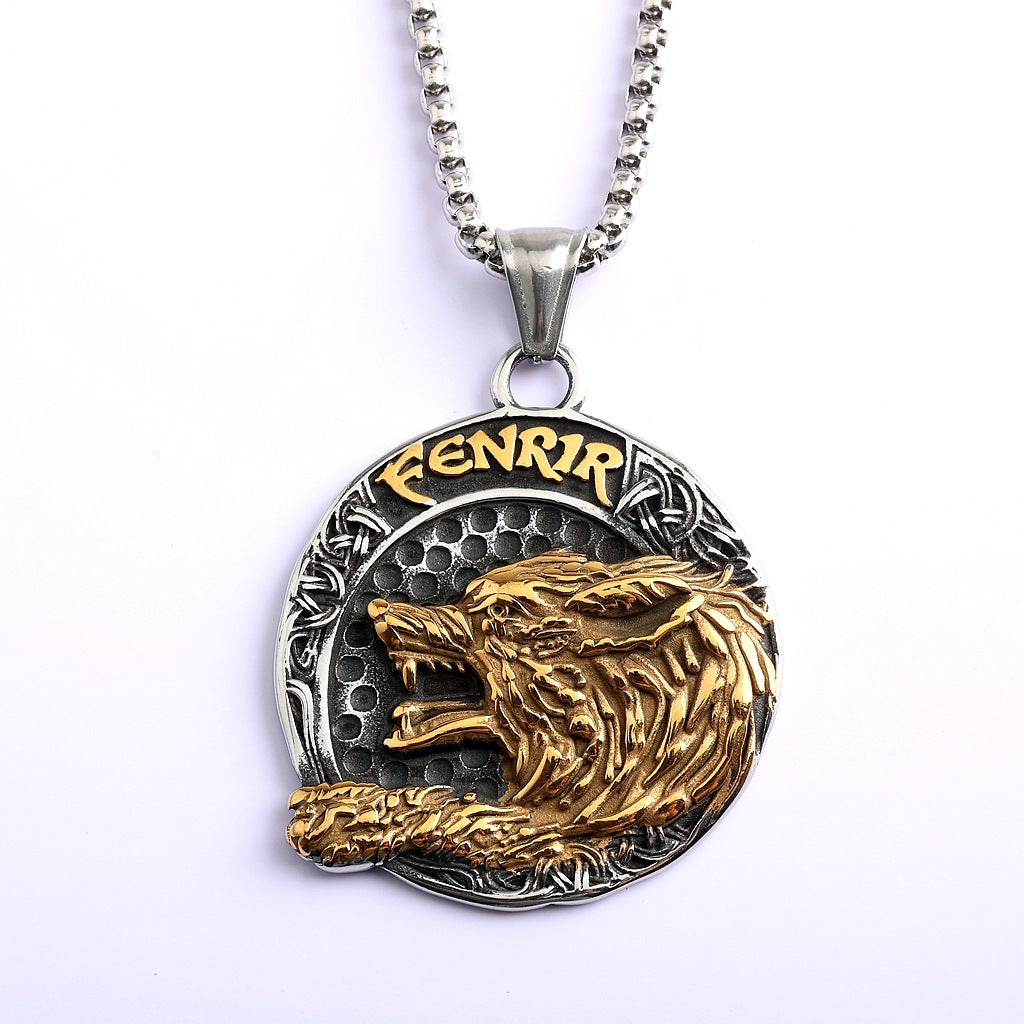 Collier Viking Puissance Fenrir avec pendentif circulaire en acier inoxydable représentant la tête du loup mythologique Fenrir en relief doré.
