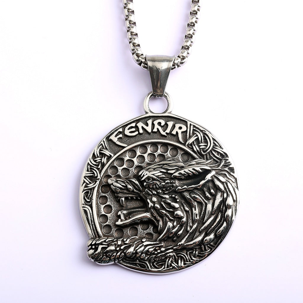 Collier Viking Puissance Fenrir en acier inoxydable avec pendentif rond représentant le loup mythologique Fenrir et motifs celtiques