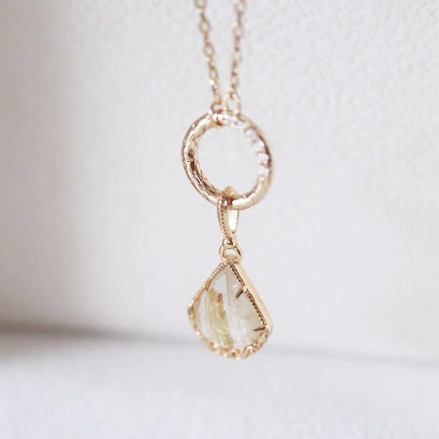 Collier Zircon – Lumière Éternelle, Argent Plaqué Or