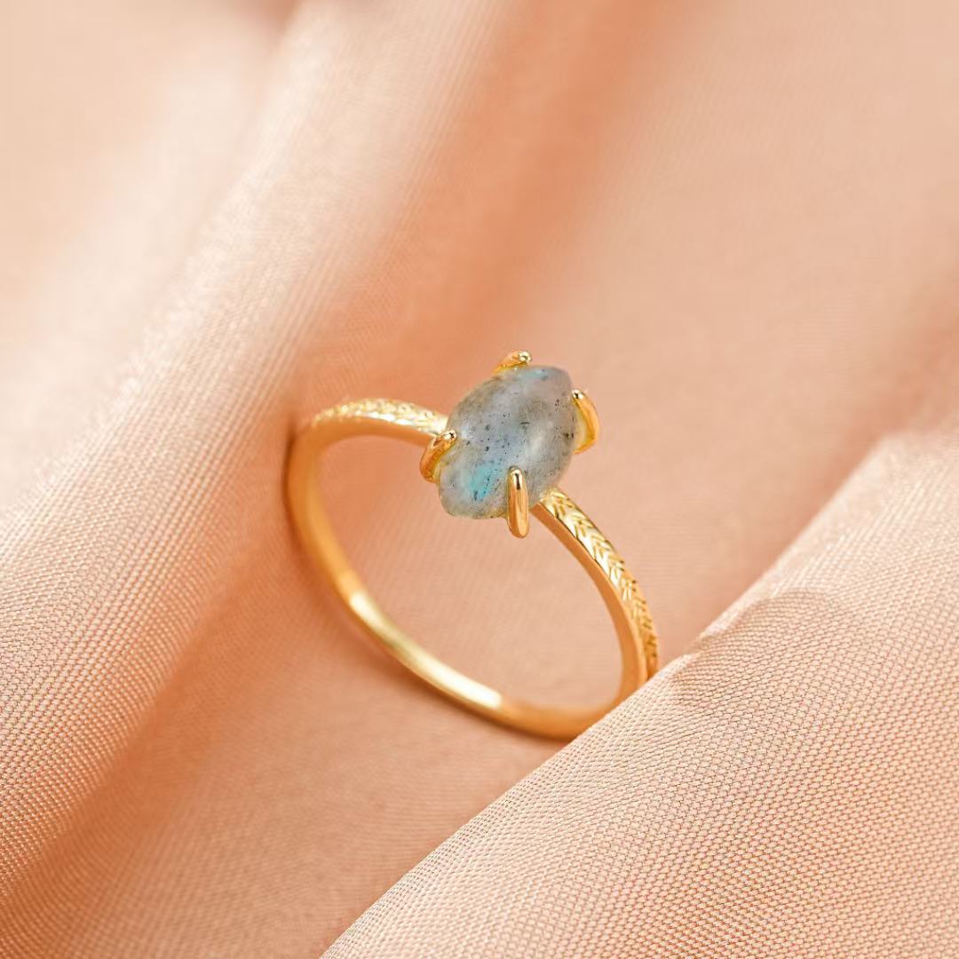 Bague Labradorite – Reflet Céleste, Argent Plaqué Or 14K