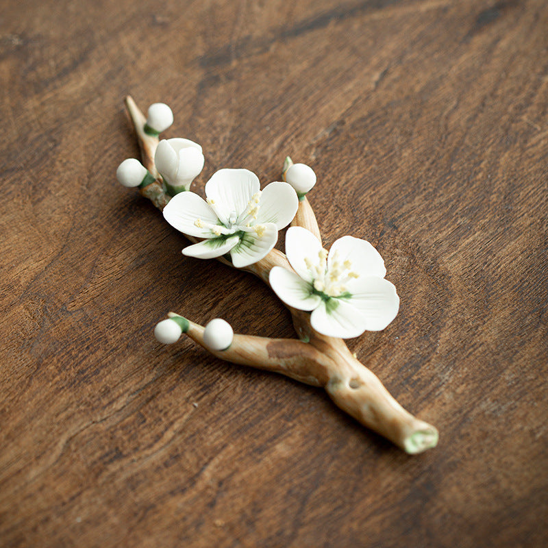 Encensoir Zen Fait Main en Céramique décoré d'une branche de cerisier en fleurs