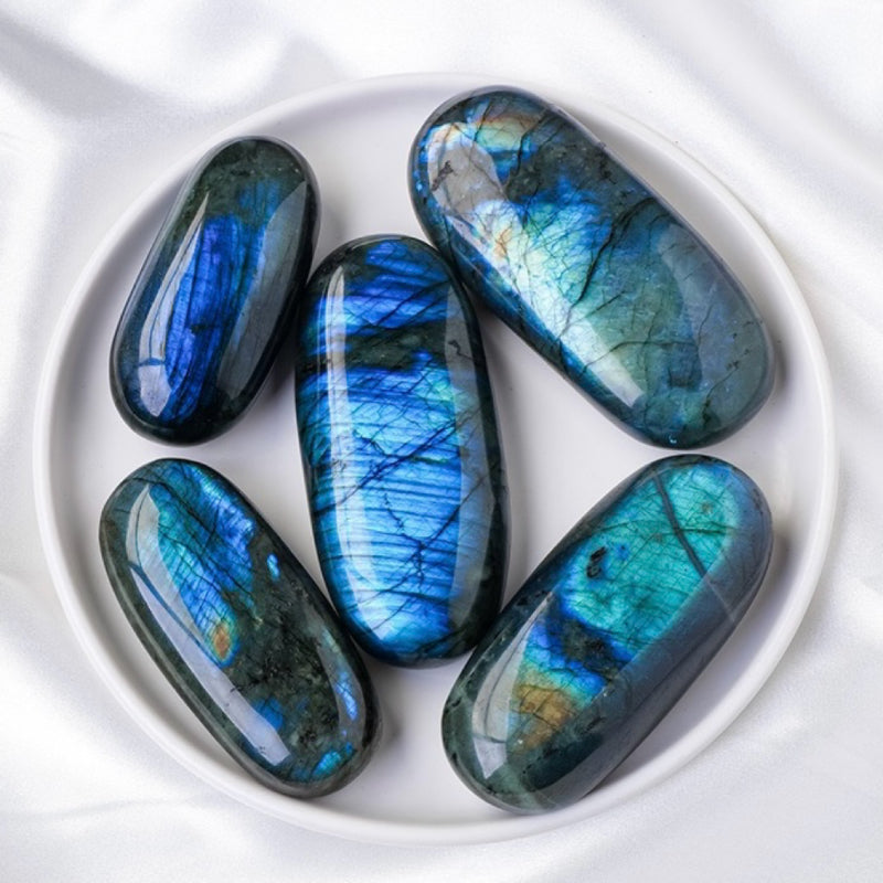 Galet Labradorite – Ciel de Minuit