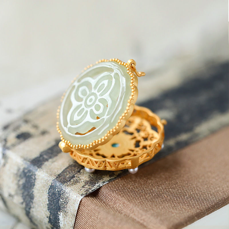 Pendant Locket 'Treasure' in Jade
