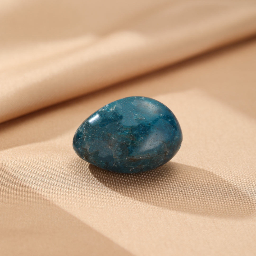 Tumbled Stone Pouch – Light Silhouette