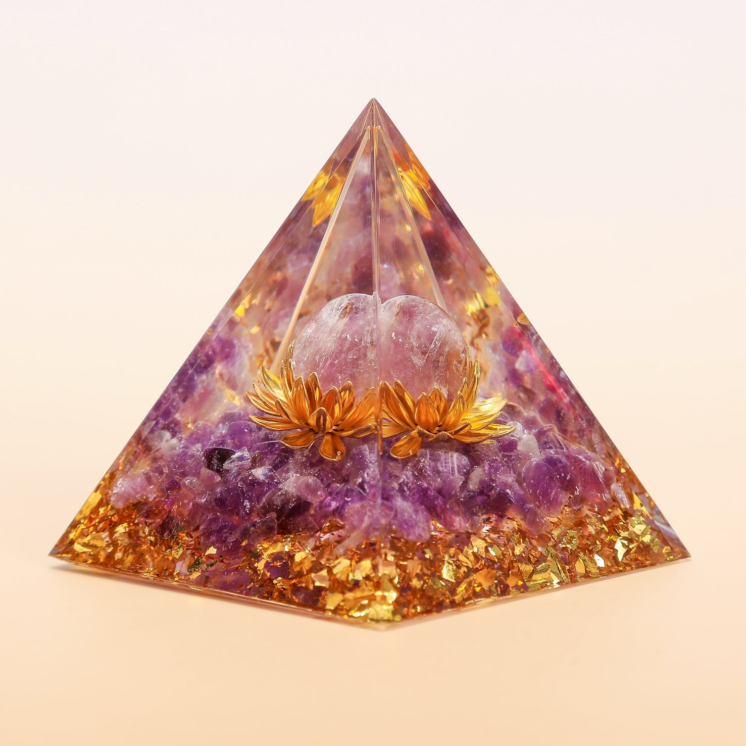Renouveau – Pyramide Orgonite Lotus en Améthyste