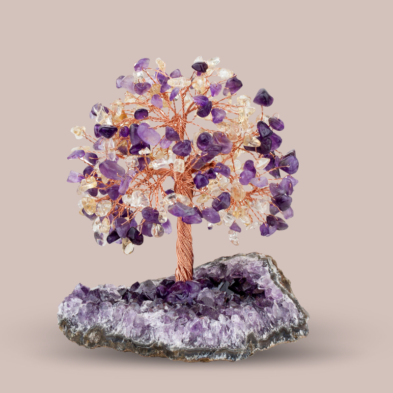 Arbre de Vie Trésor fait main, orné de pierres d'améthyste et de citrine, monté sur une base d'améthyste brute.