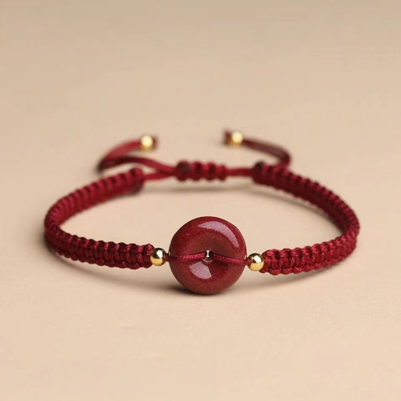 Bracelet Tibétain Couple "Rouge-Gorge" en Cinabre et Fil Rouge