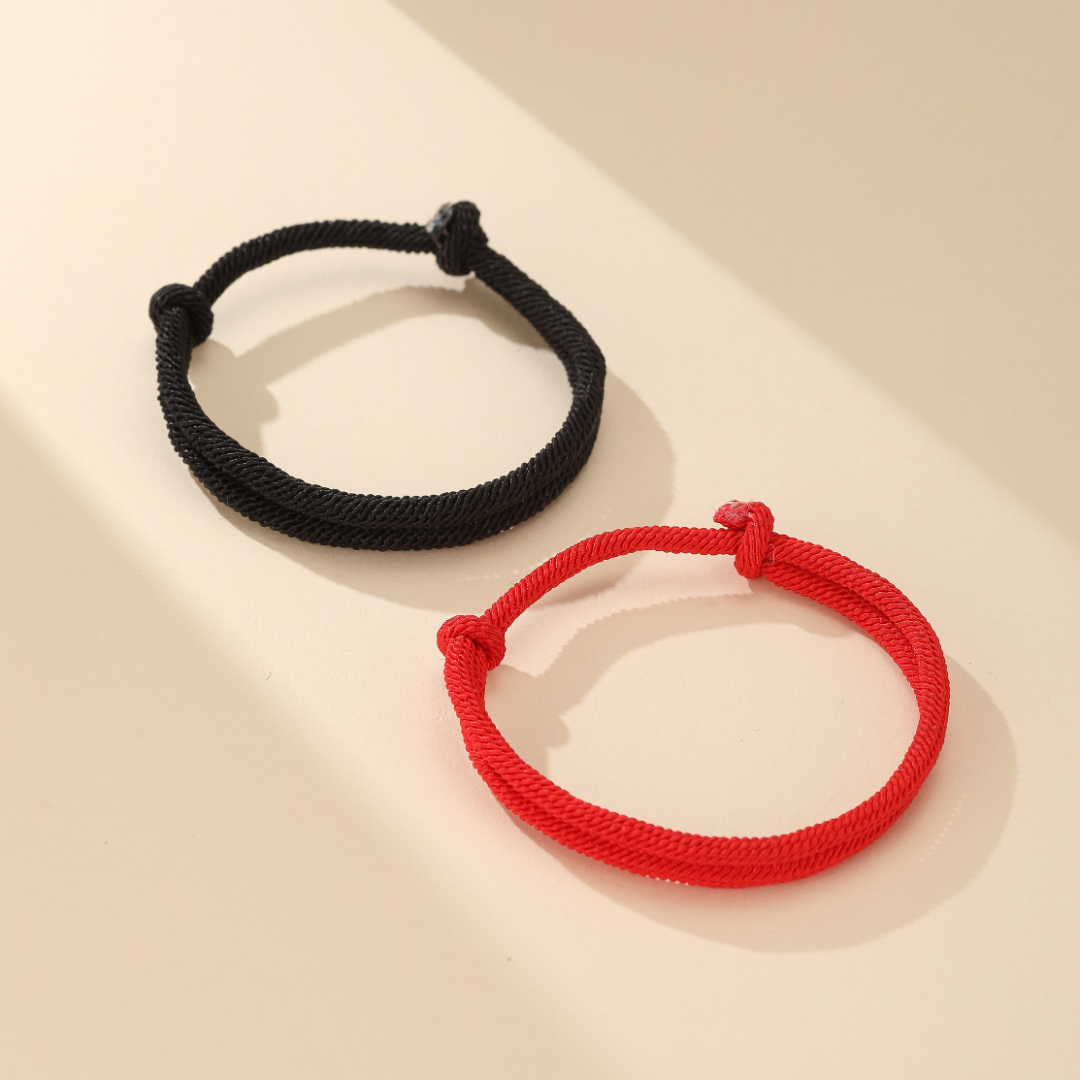 Bracelet Couple / Ami "Force" en Fil Rouge