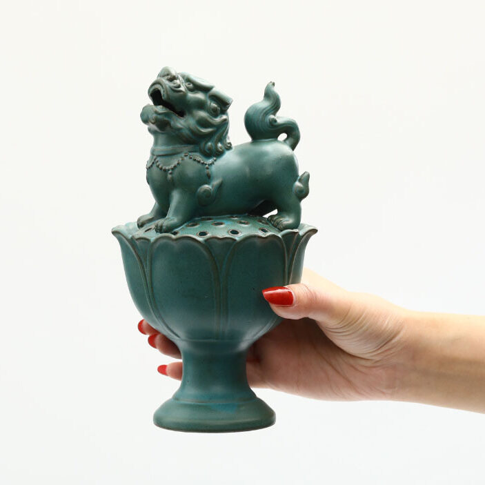 Encensoir "Garde-Bonheur" Pi Xiu et Lotus en Céramique