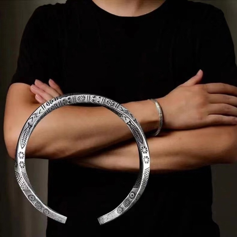 Bracelet Jonc Torsadé 'Plenitude' avec Rune Viking