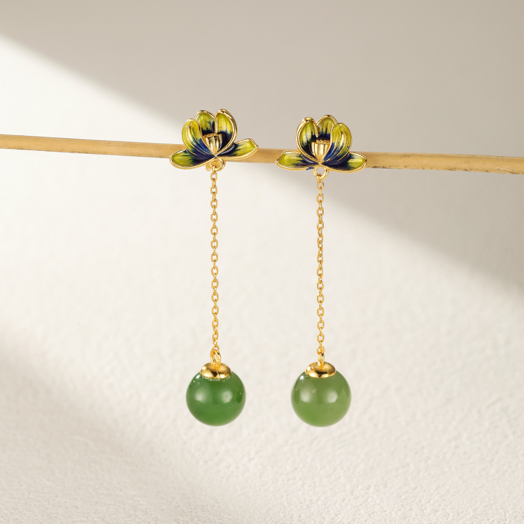 Boucles d'Oreille Jade - Beauté de Lotus, Argent Plaqué Or