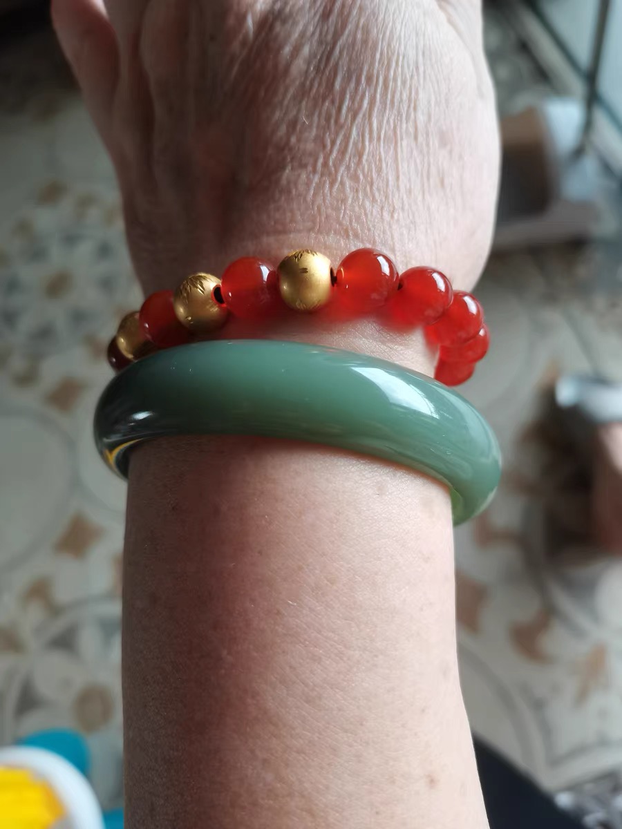 Bracelet Jade Vert – Richesse Spirituelle photo review