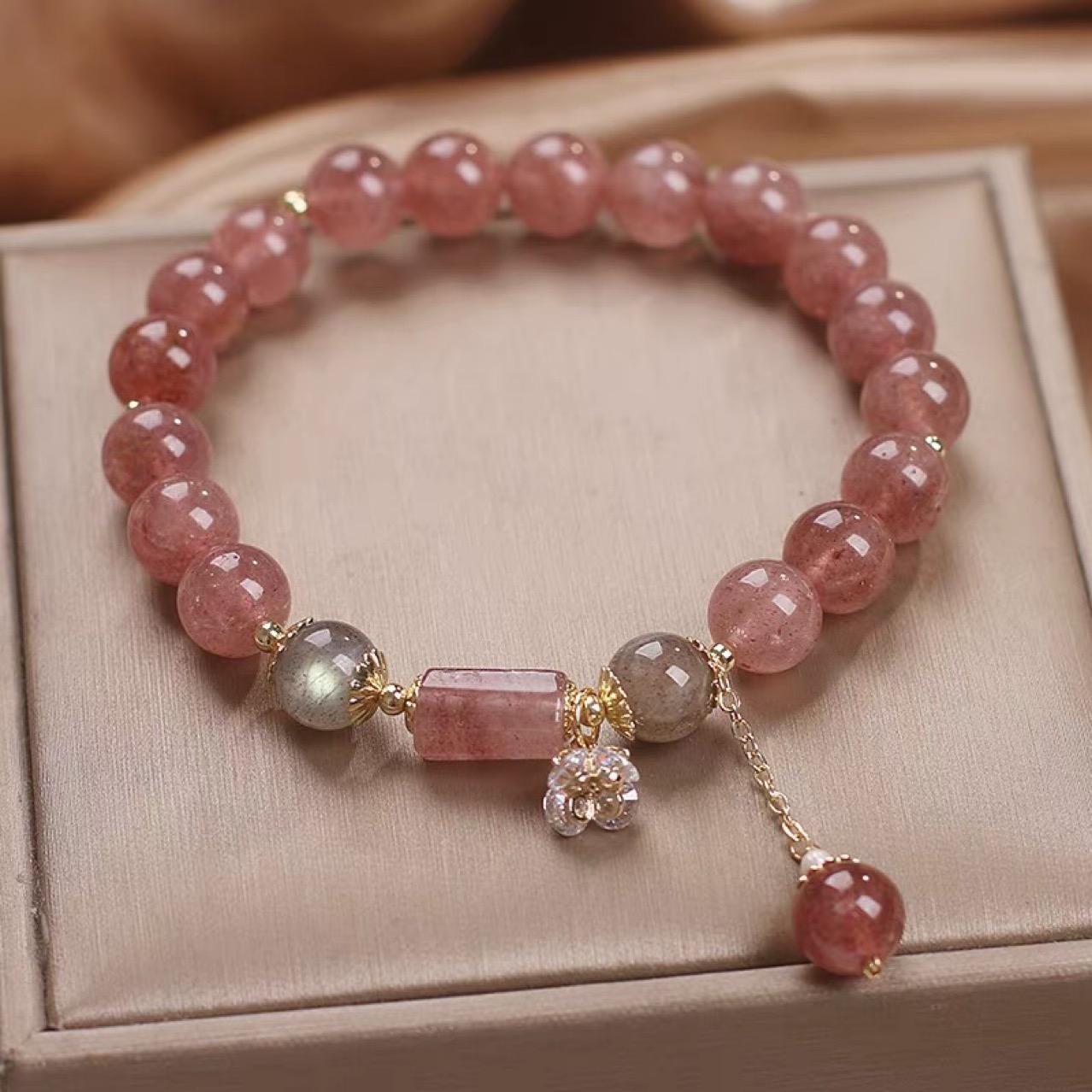 Bracelet Quartz Fraise – Douceur Rosée