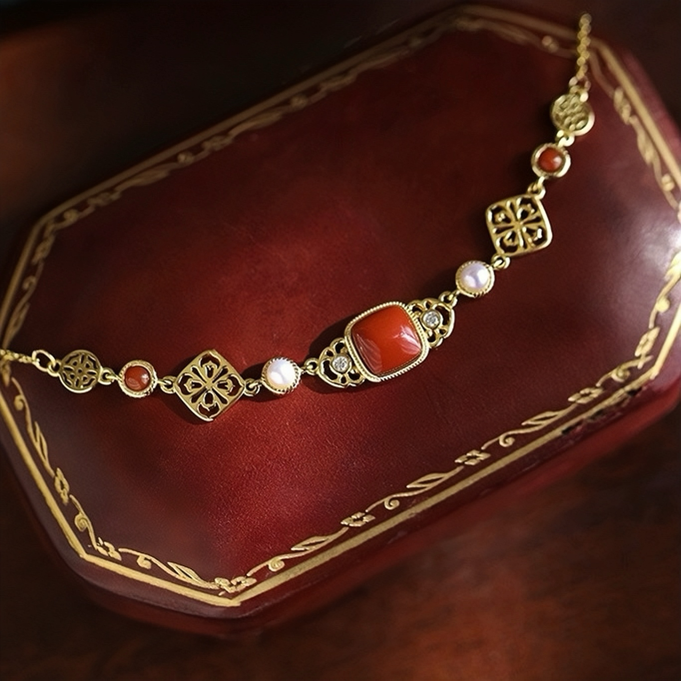 Collier Agate et Perle – Charme Antique, Argent Plaqué Or