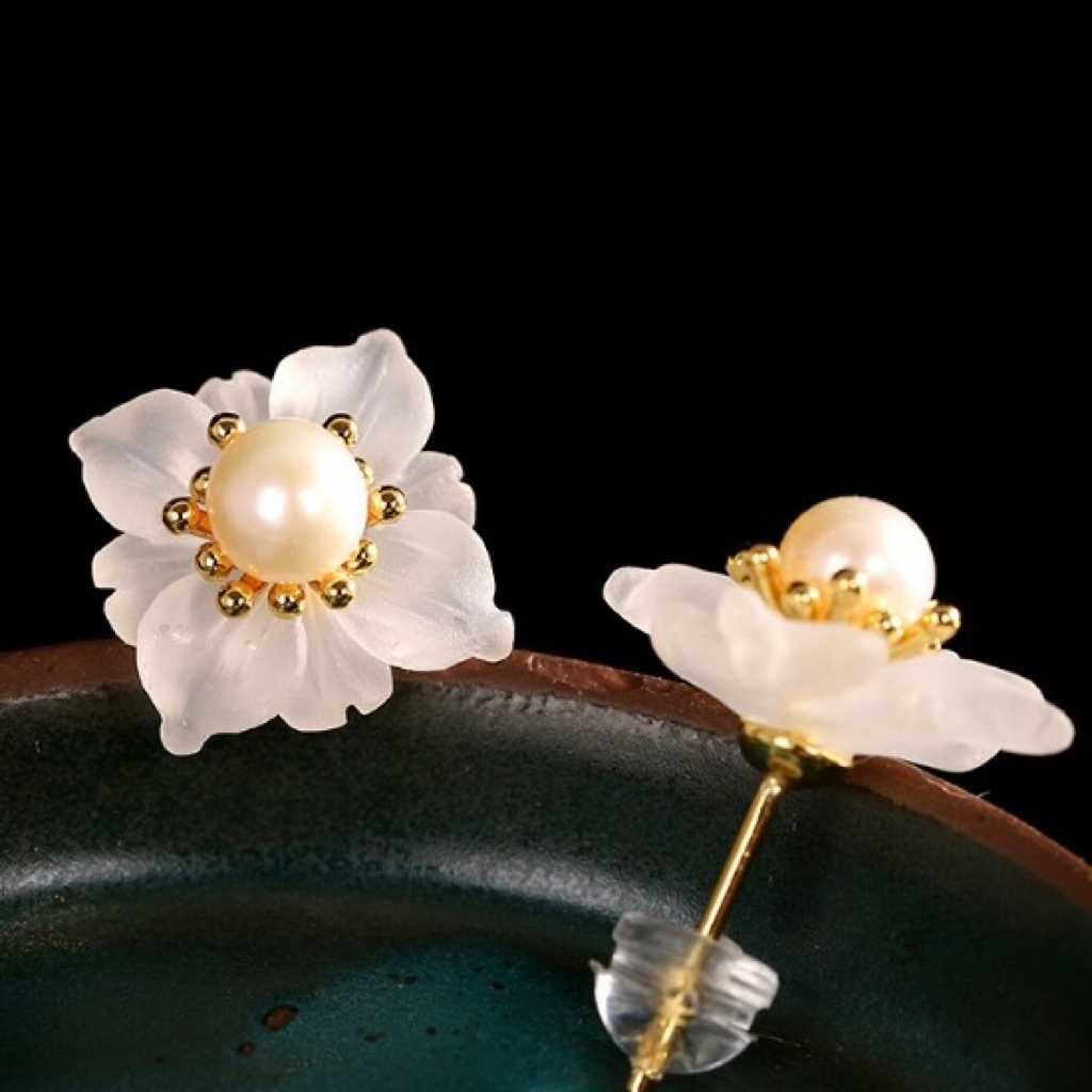 Boucles d'Oreilles Quartz Clair et Perle – Floraison Tranquille, Argent Plaqué Or