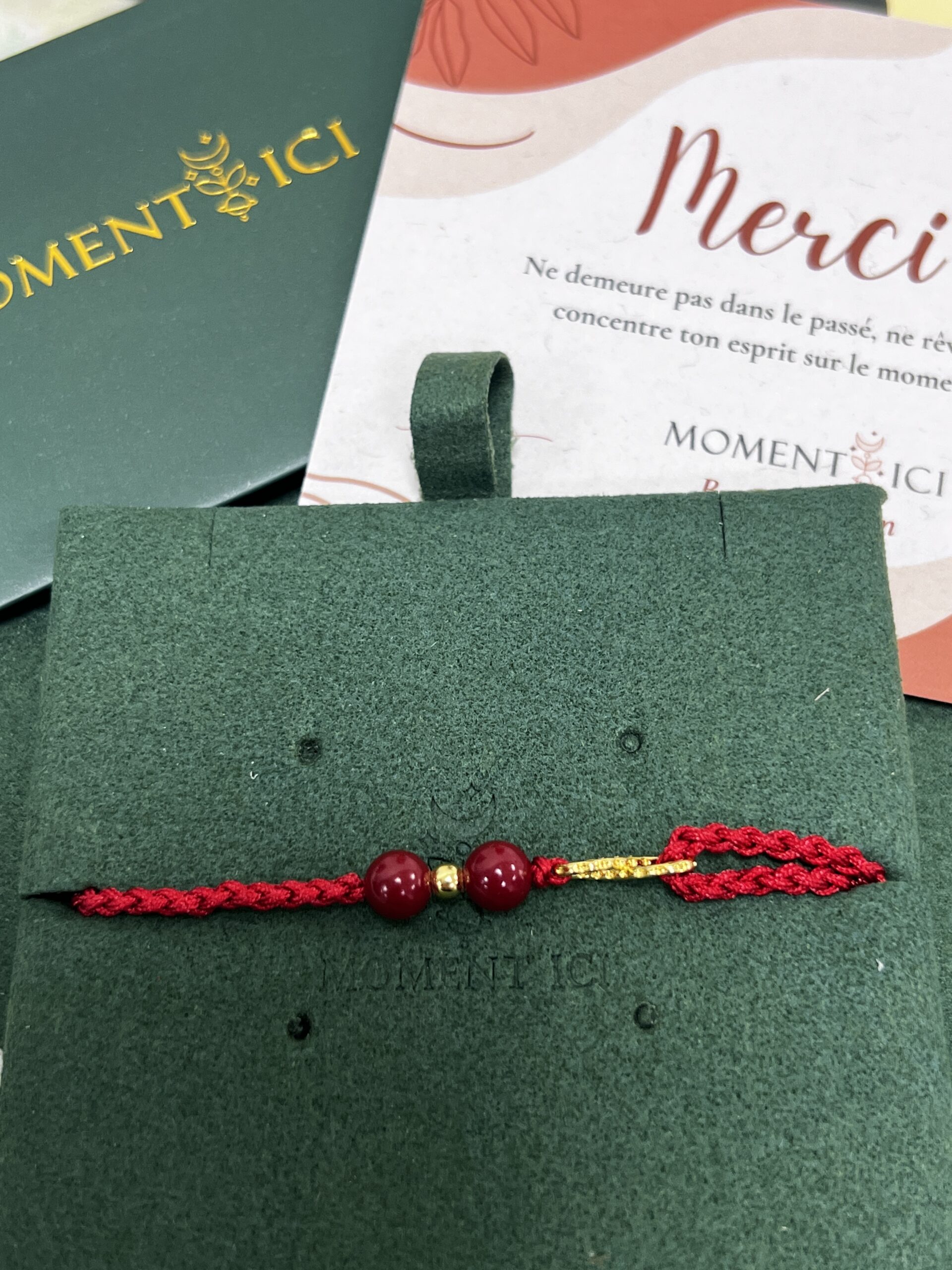 Bracelet Fil Rouge – Bonheur Infini, Plaqué Or photo review