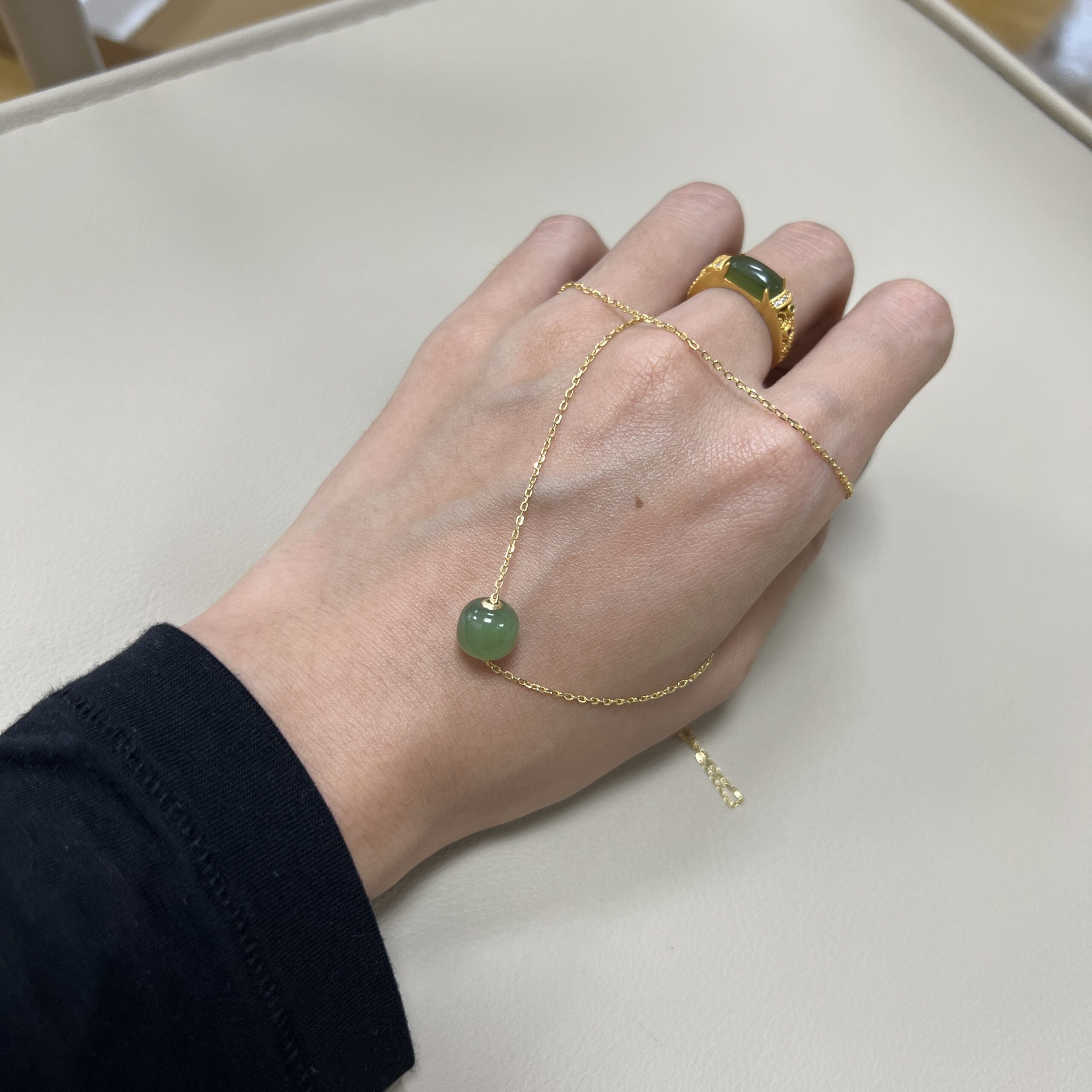 Collier Jade – Plénitude, Or 18K photo review
