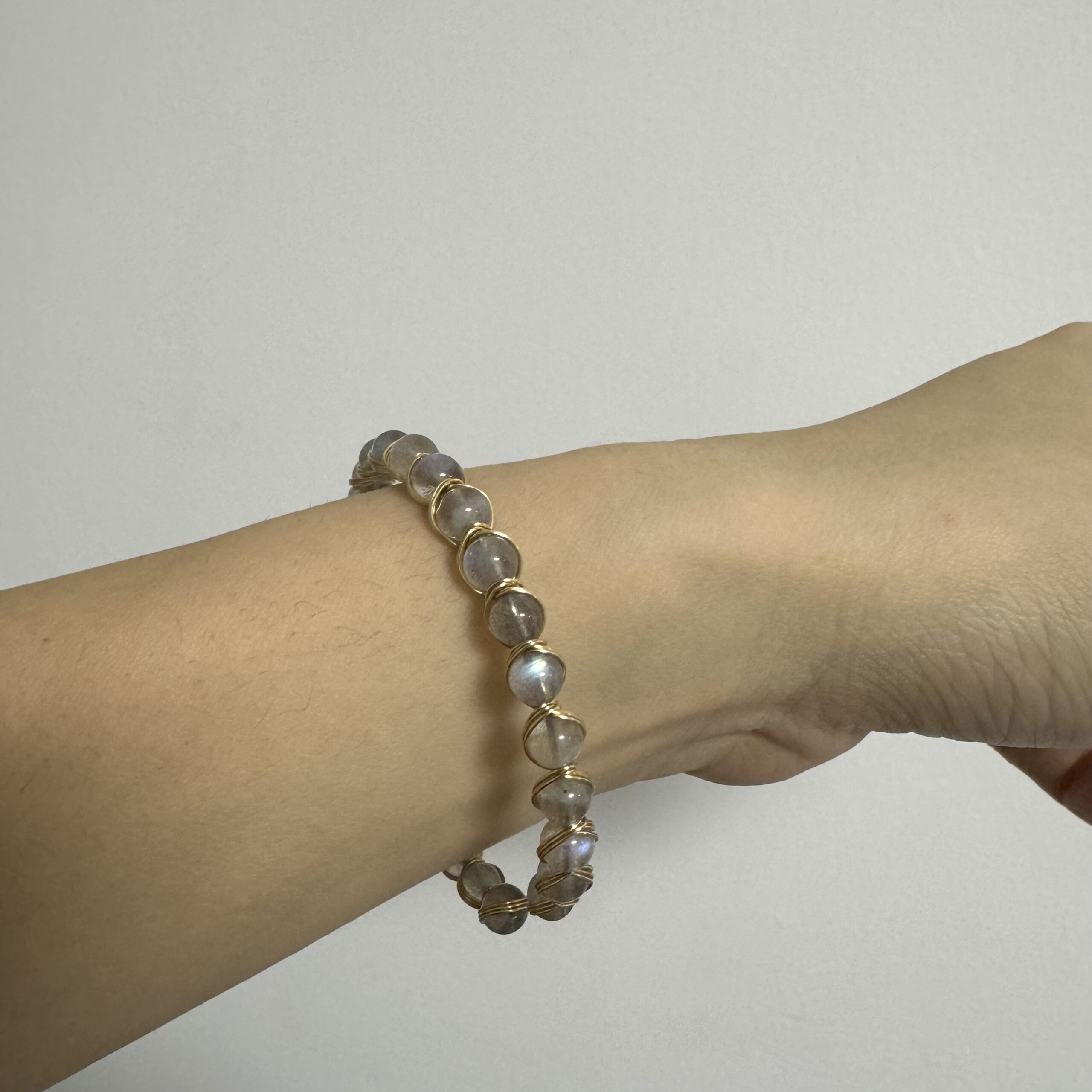 Bracelet Labradorite – Lumière Intérieure, Argent Plaqué Or photo review