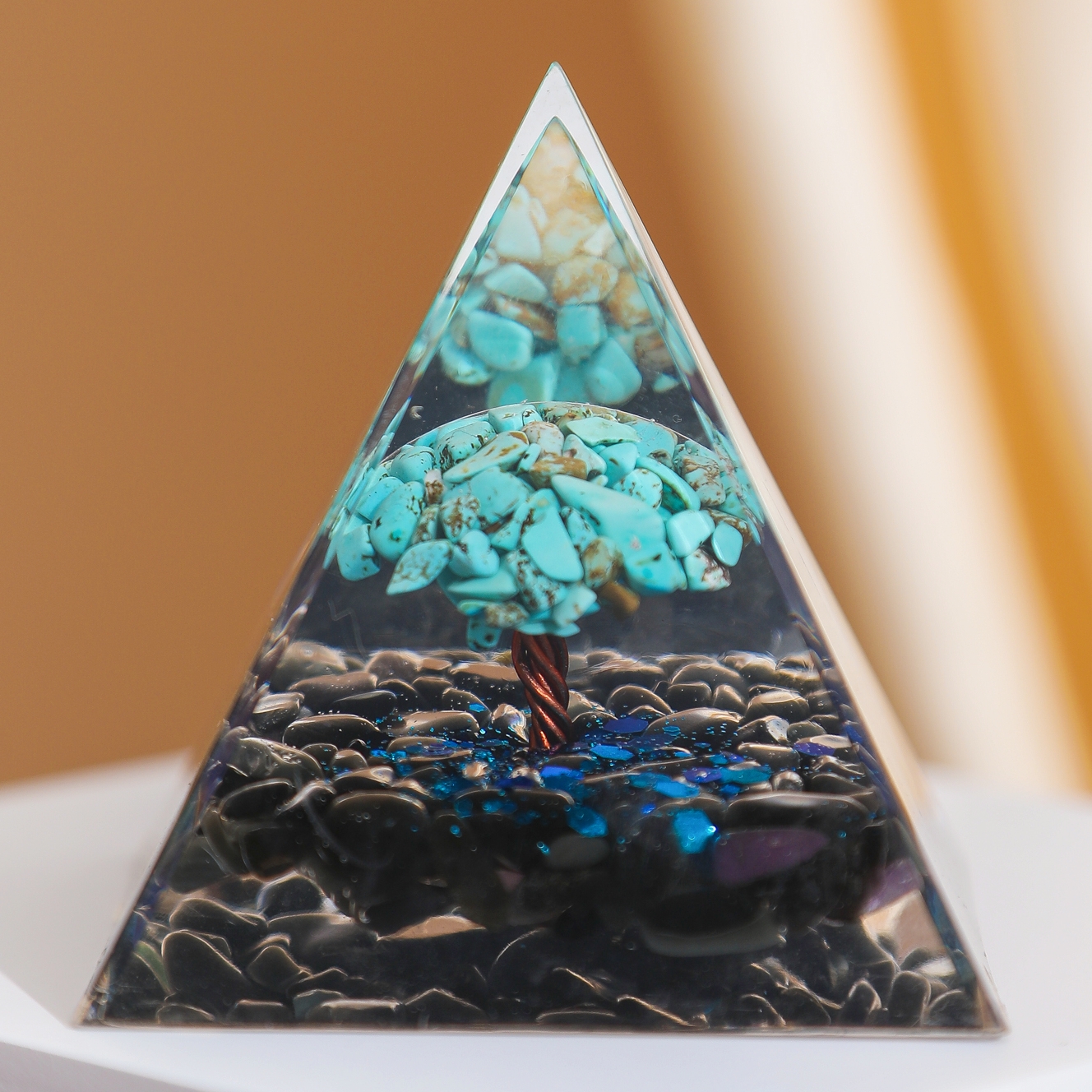 Protection Céleste – Pyramide Orgonite Arbre de Vie en Turquoise et Obsidienne