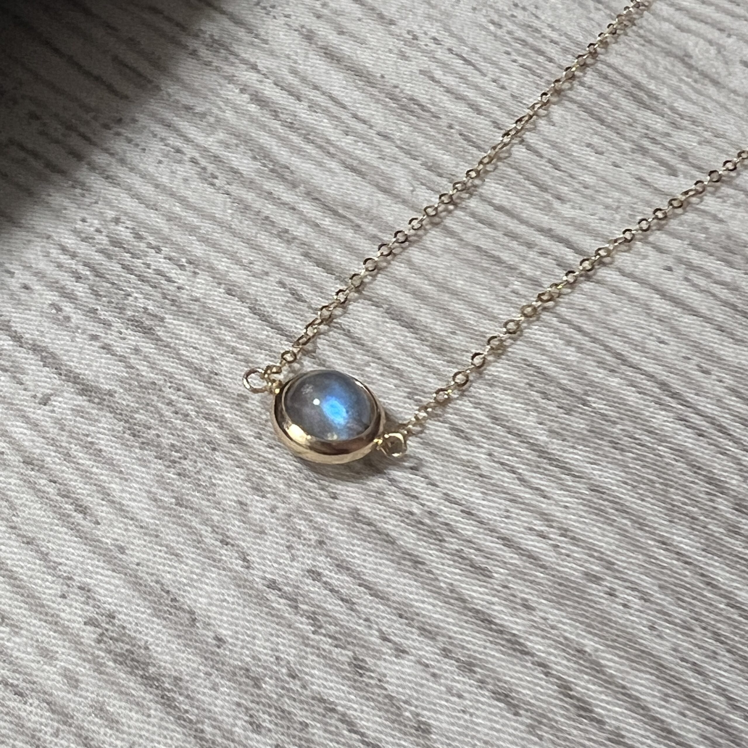 Collier Labradorite – Mystère, Argent Plaqué Or photo review