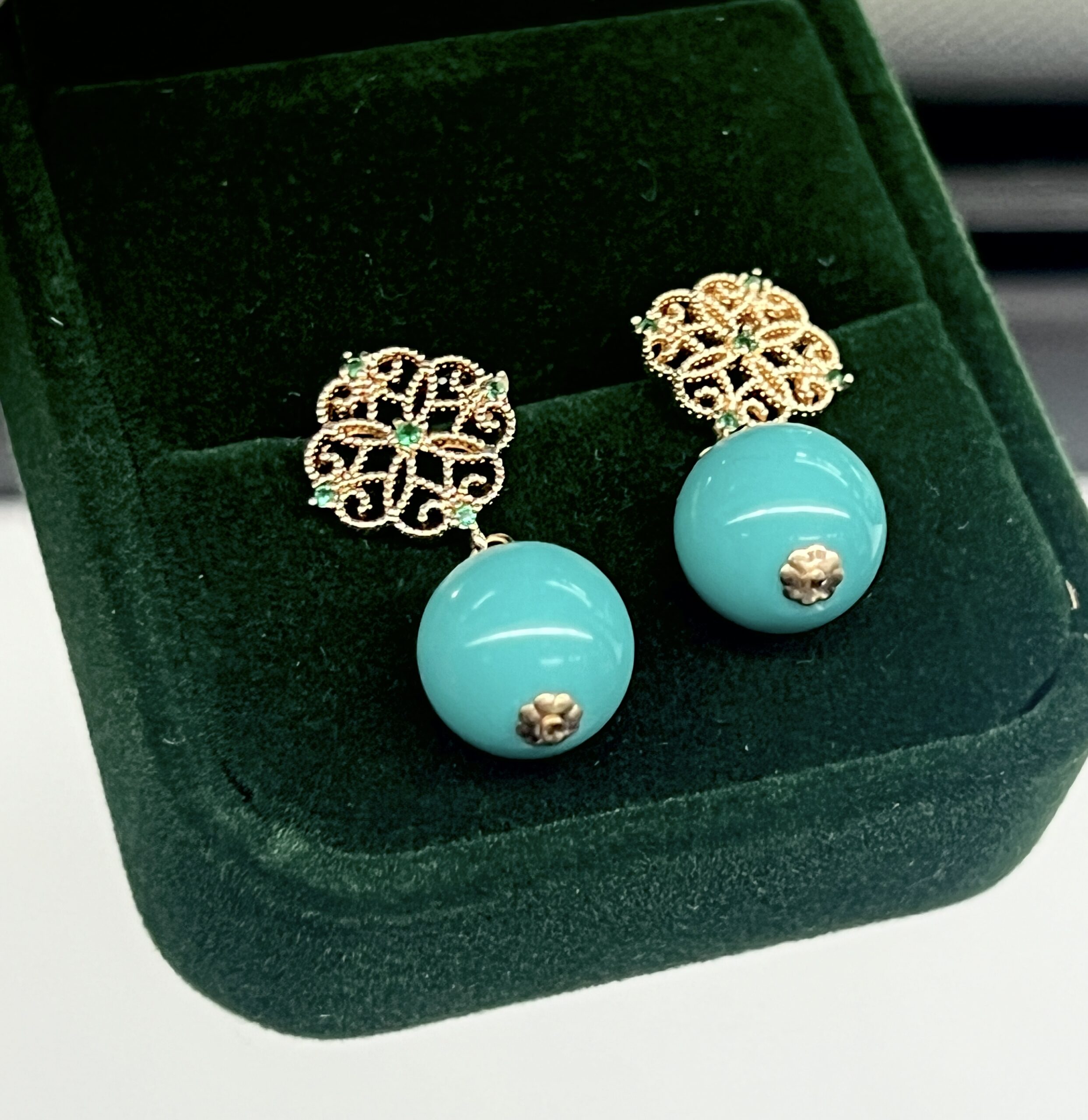 Boucles d'Oreilles Turquoise – Découpe Exquise, Argent Plaqué Or photo review