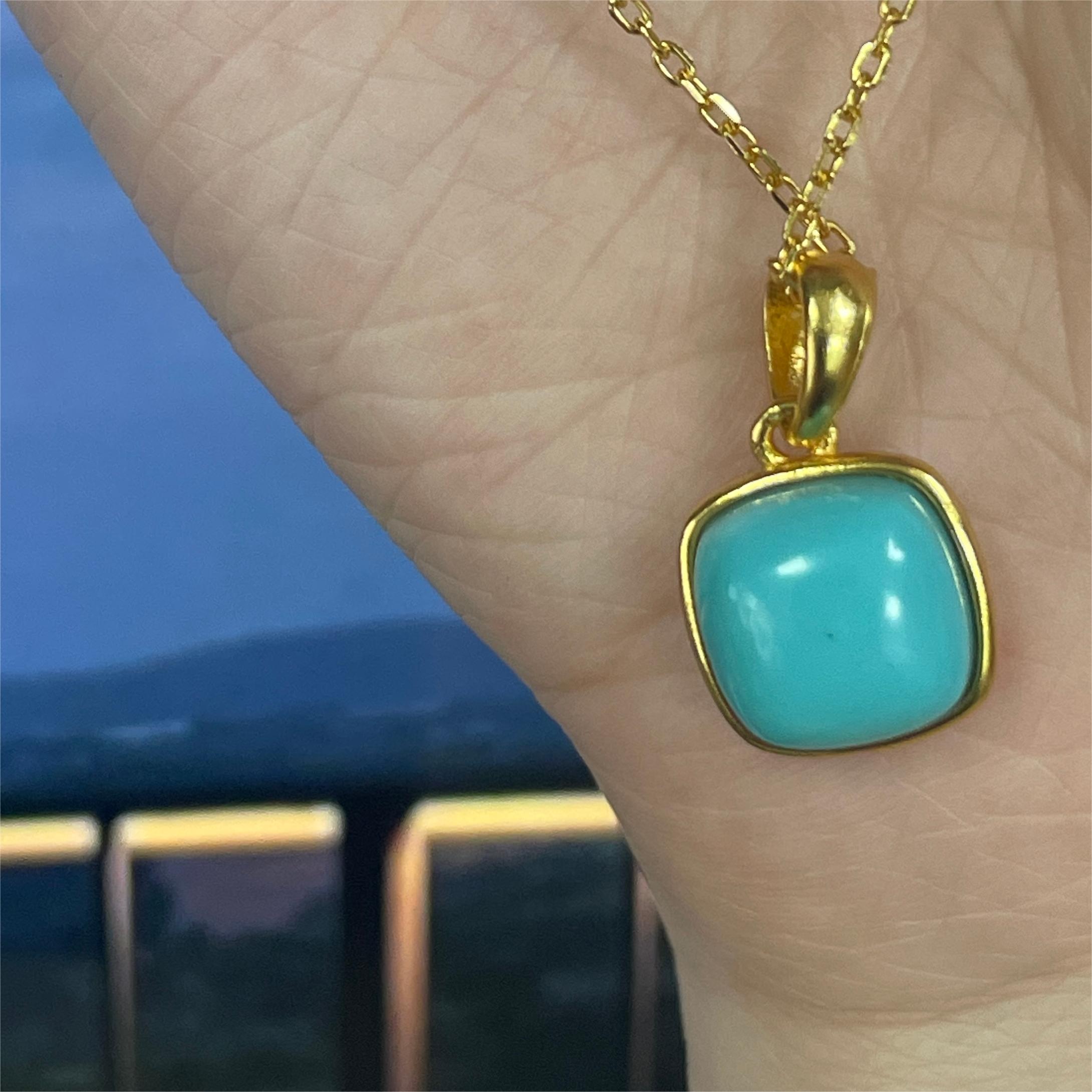 Collier Turquoise – Carré Enchanté, Argent Plaqué Or photo review