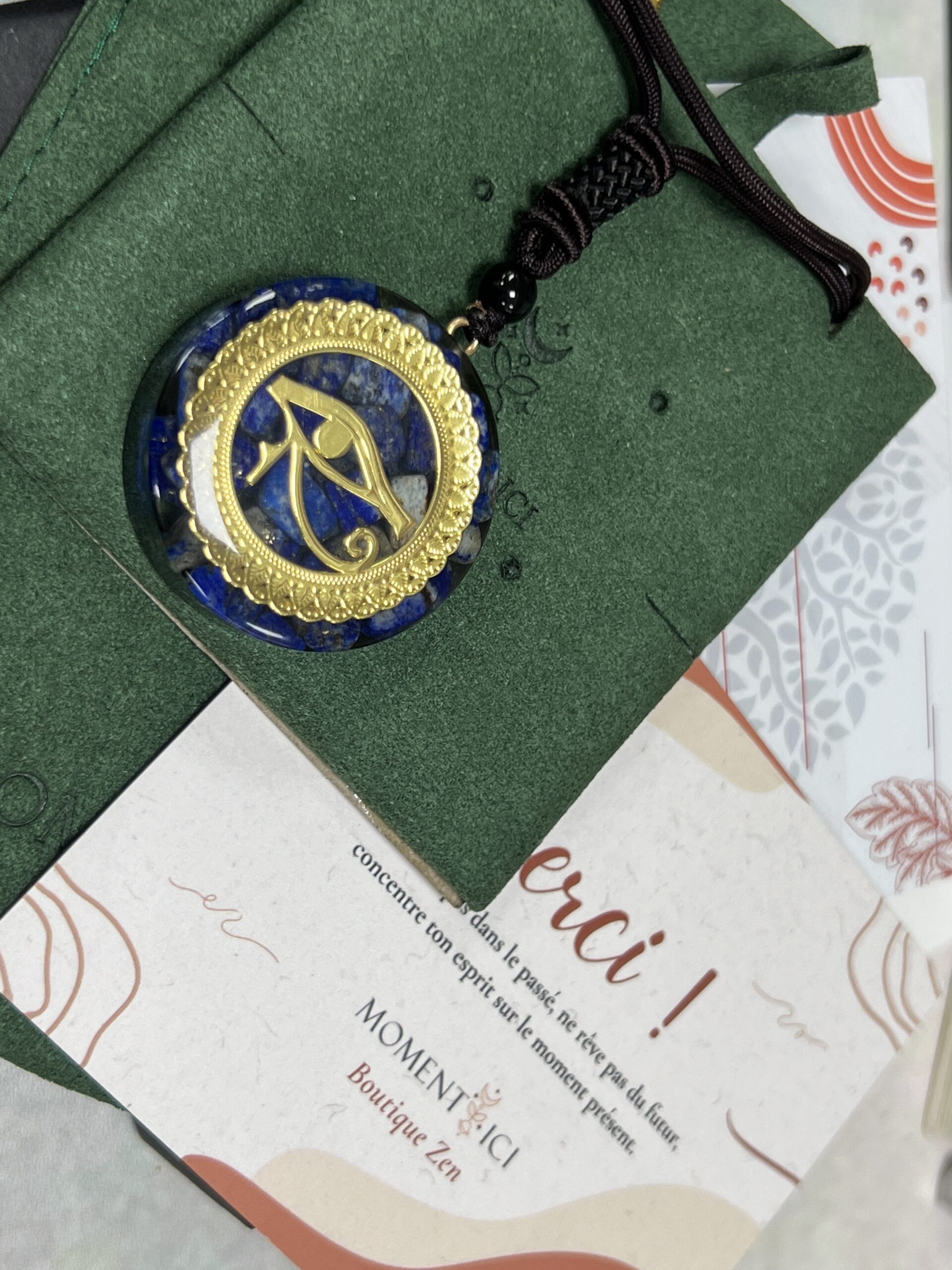 Pendentif Orgonite Lapis Lazuli – Œil Éclatant photo review