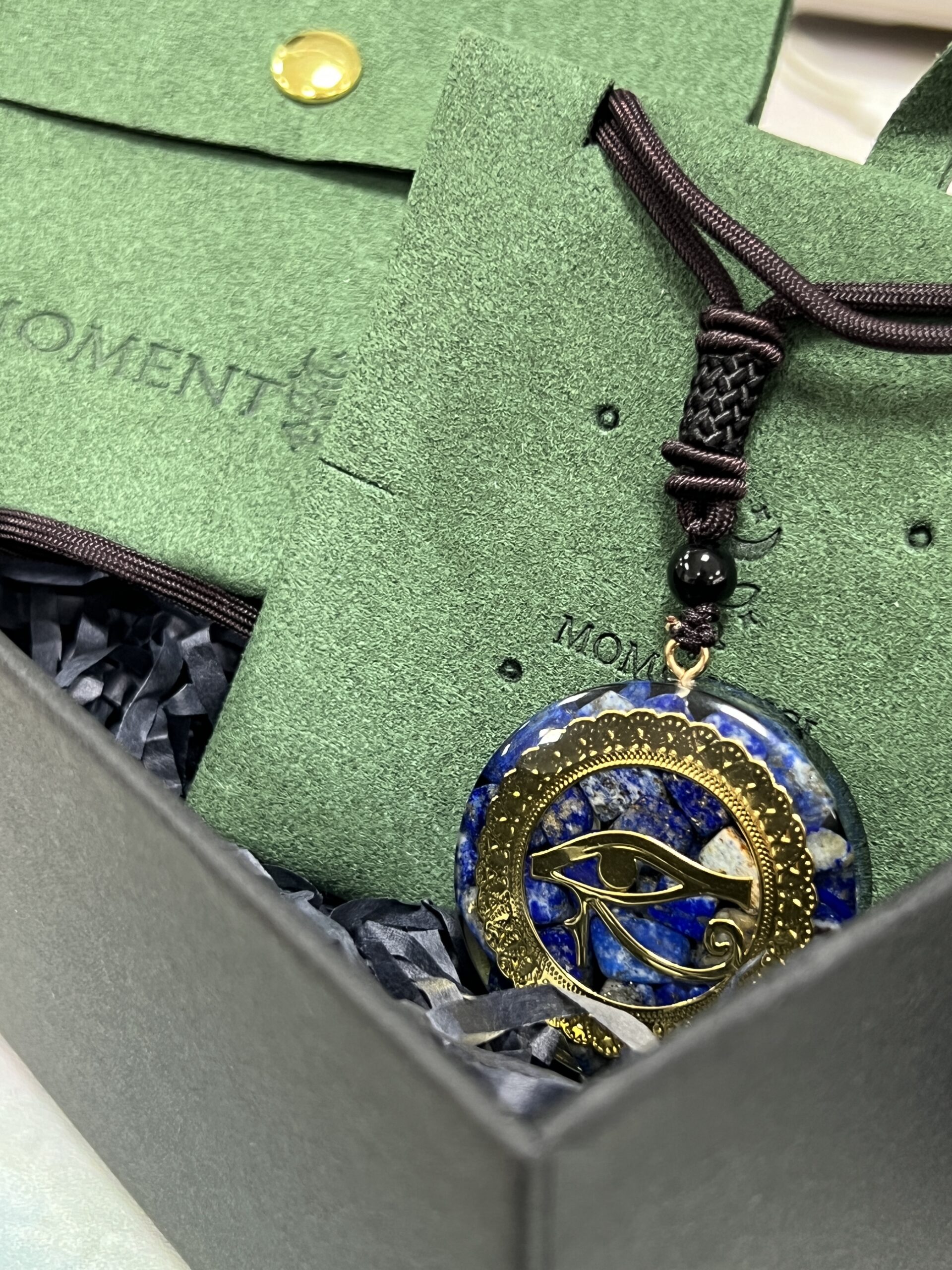 Pendentif Orgonite Lapis Lazuli – Œil Éclatant photo review