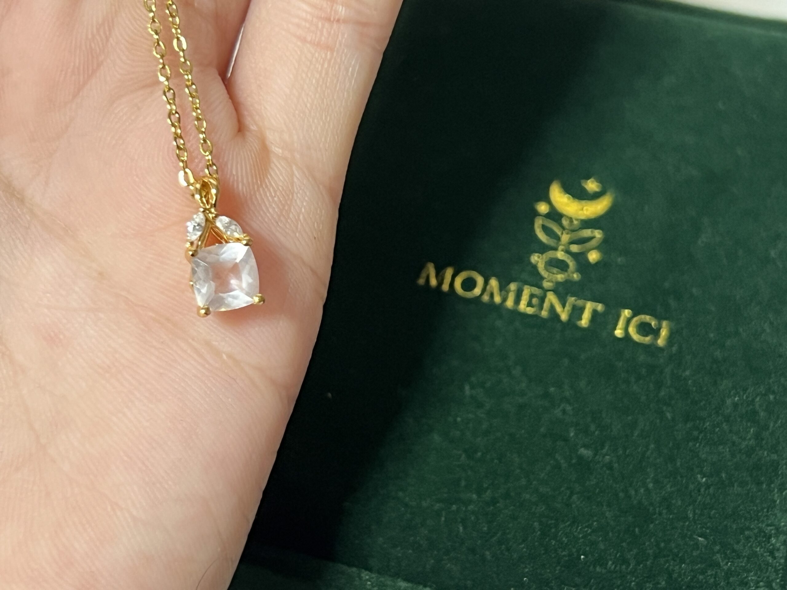 Collier Quartz Rose – Élégant Feuillu, Argent Plaqué Or photo review