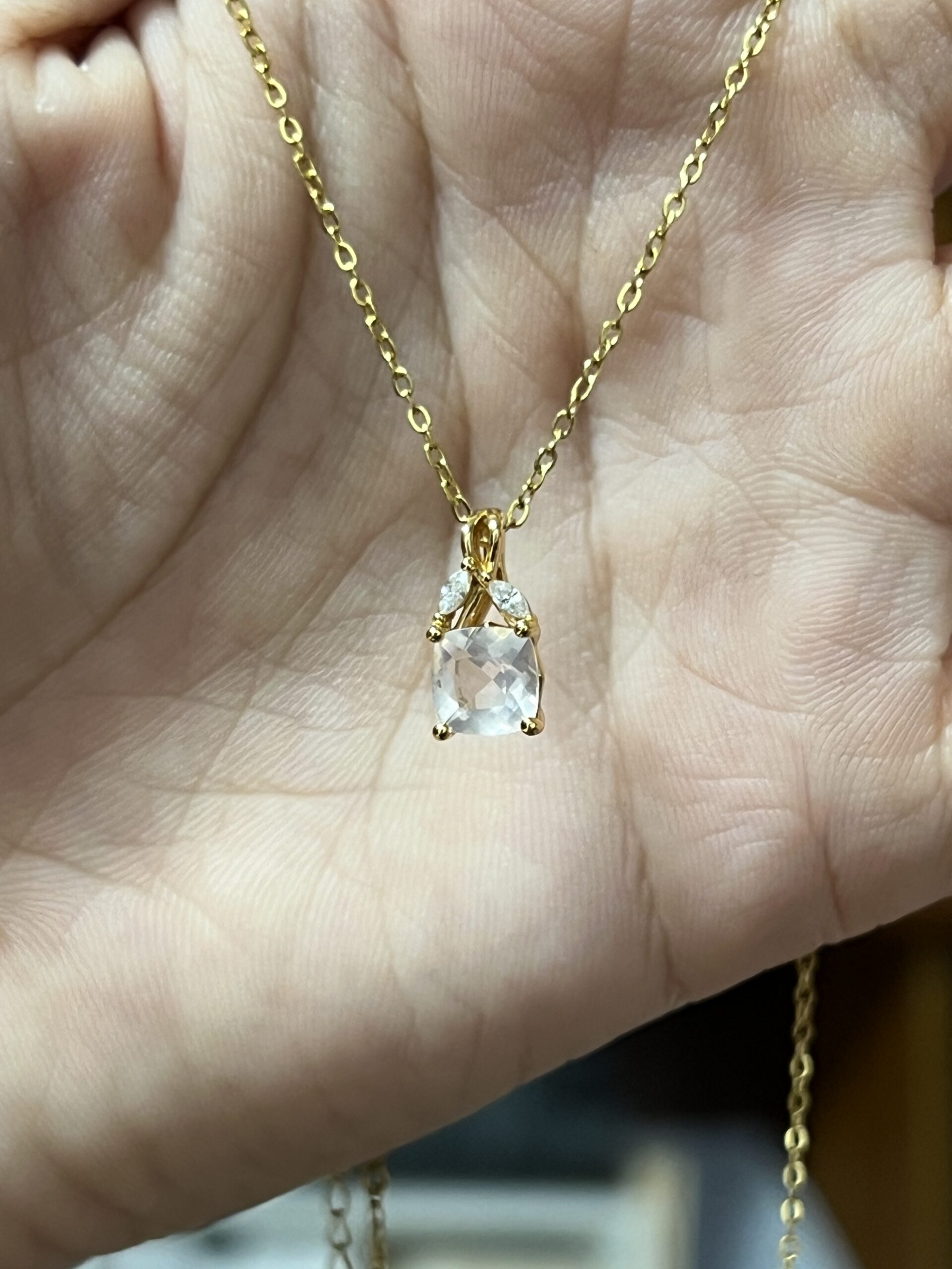 Collier Quartz Rose – Élégant Feuillu, Argent Plaqué Or photo review