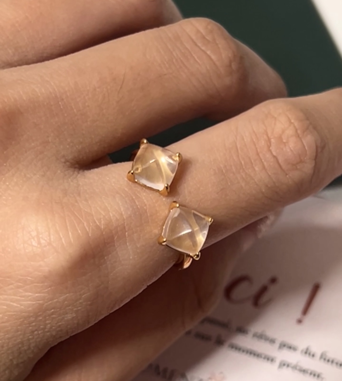 Bague Quartz Rose – Éclat Divin, Argent Plaqué Or photo review