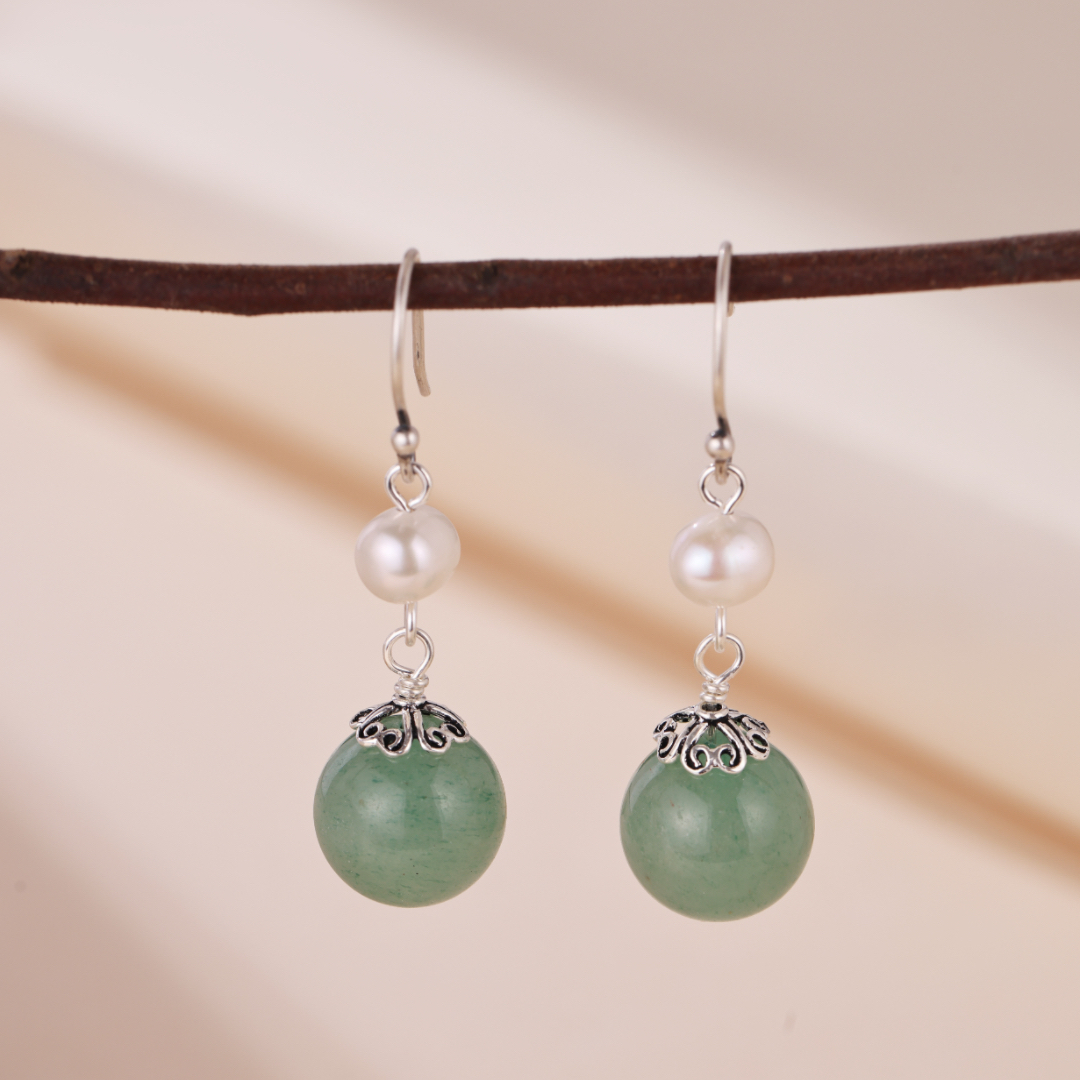 Boucles d'Oreilles Aventurine et Perle – Éclat Naturel, Argent