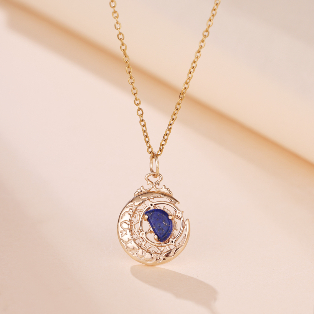 Collier Lapis Lazuli – Lune Étoilée, Argent Plaqué Or