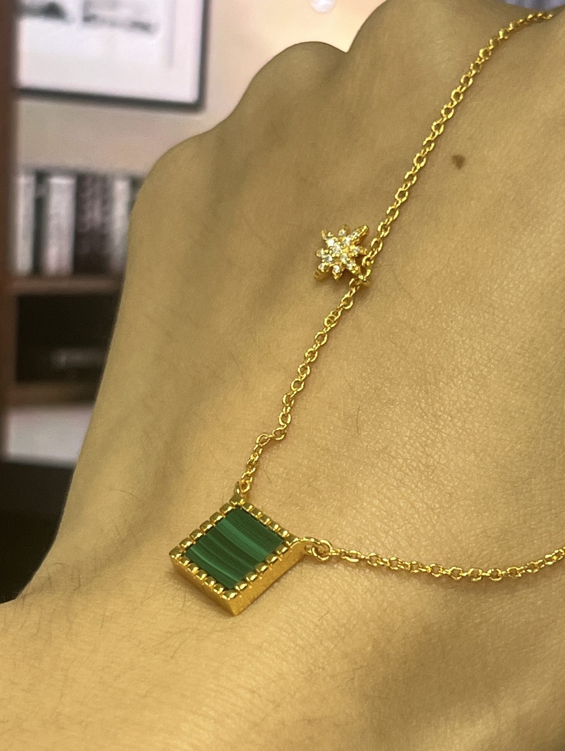 Collier Malachite et Zircon – Éclat Cube, Argent Plaqué Or photo review