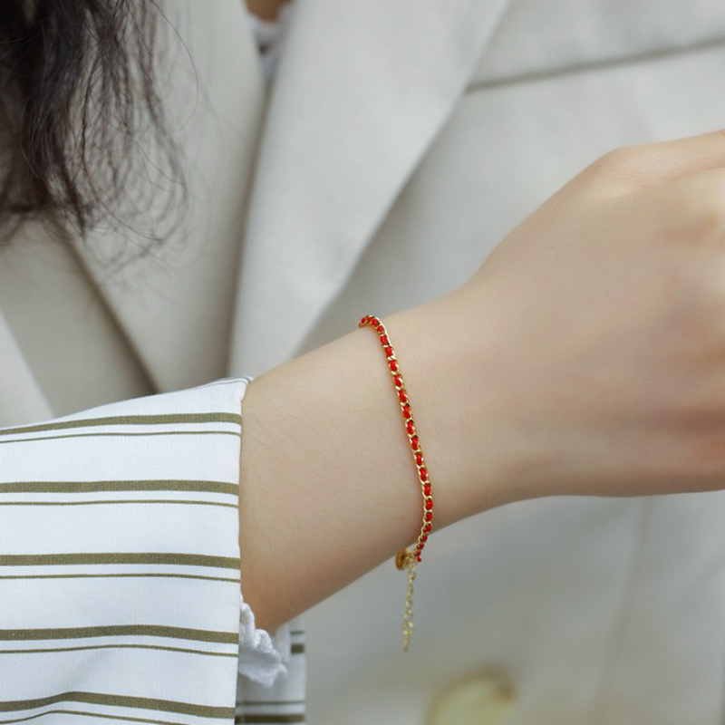 Bracelet Cordon Rouge – Chaîne de Protection