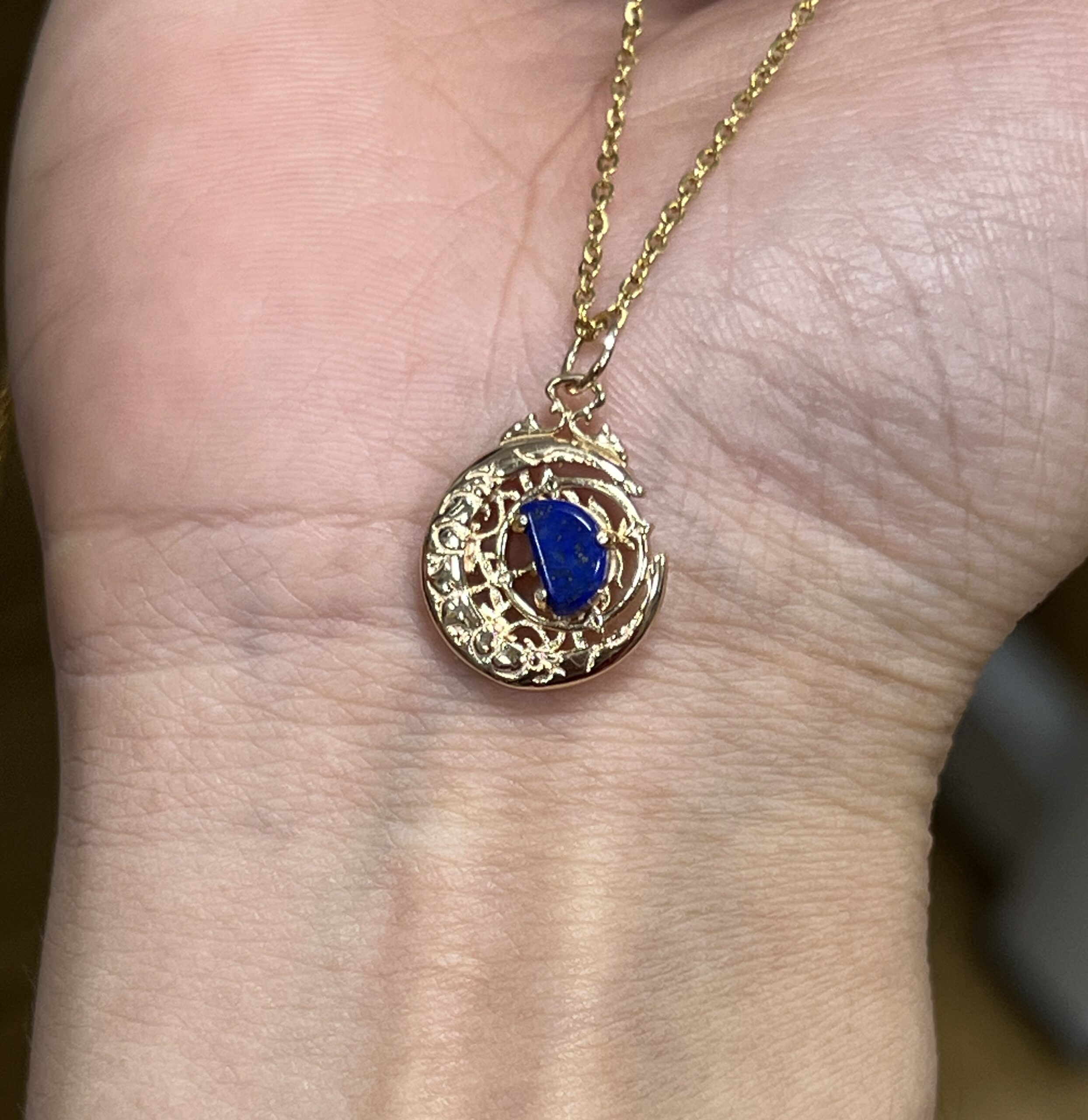 Collier Lapis Lazuli – Lune Étoilée, Argent Plaqué Or photo review